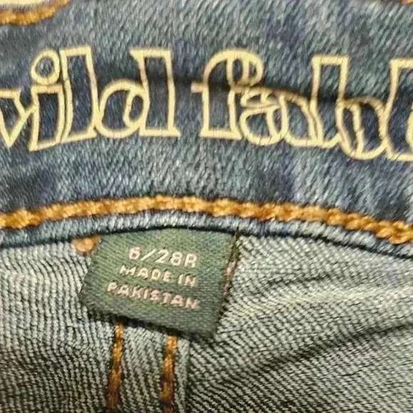 Wild Fable Womens Blue Jean Shorts Size 6 - Picture 2 of 10